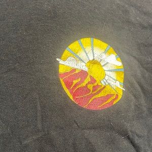 Black “good vibes only” Tshirt from ross. The design is cracking. Men medium.